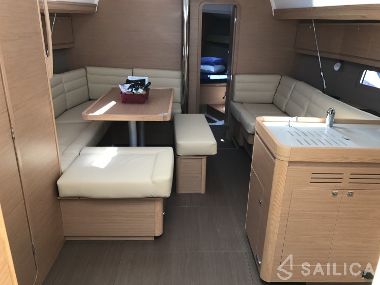 Dufour 412 GL - Yacht Charter Sailica