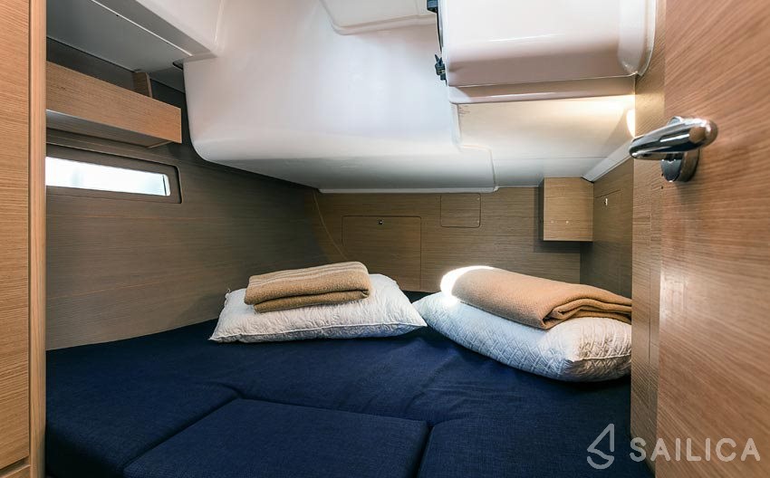 Dufour 412 GL - Yacht Charter Sailica