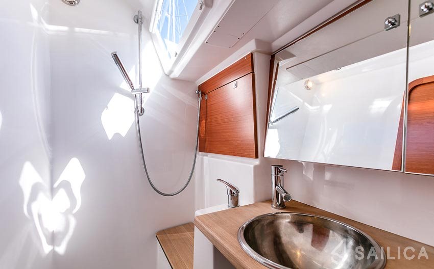 Dufour 412 GL - Yacht Charter Sailica
