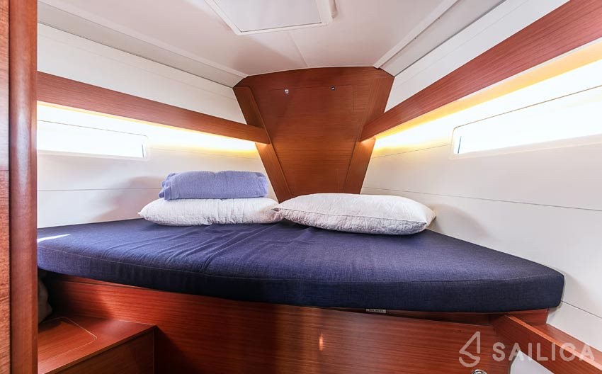 Dufour 412 GL - Yacht Charter Sailica