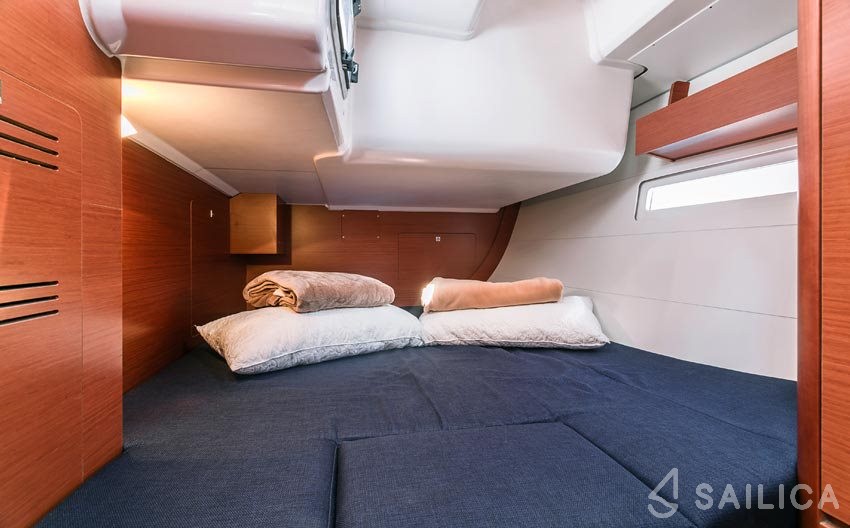 Dufour 412 GL - Yacht Charter Sailica