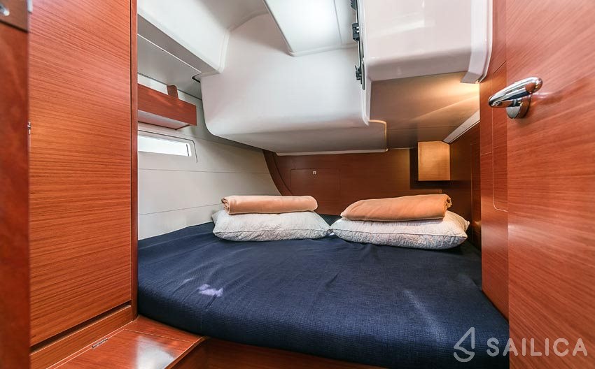 Dufour 412 GL - Yacht Charter Sailica