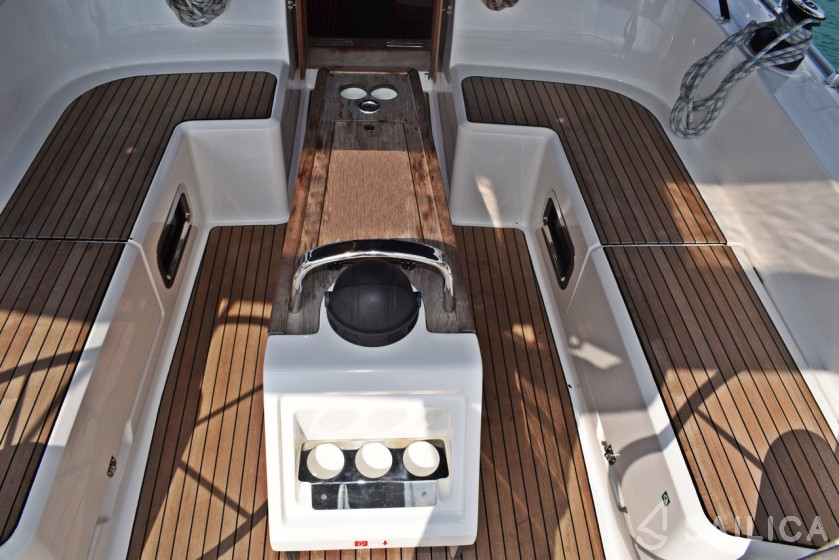 Bavaria 46 Cruiser - Yacht Charter Sailica
