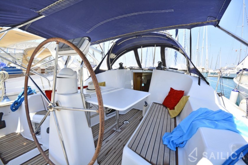 Sun Odyssey 36i - Yacht Charter Sailica