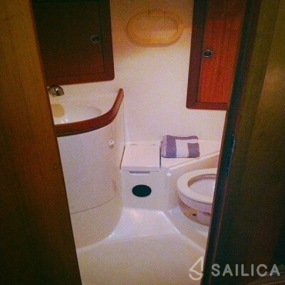 Elan 45 - Yacht Charter Sailica
