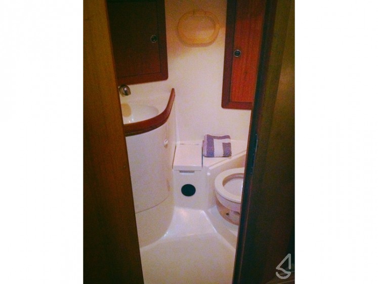 Elan 45 - Yacht Charter Sailica
