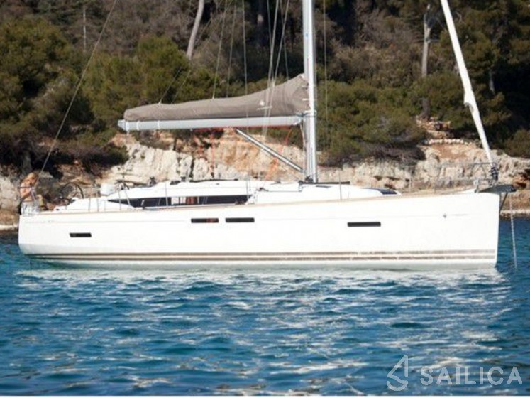 Sun Odyssey 519 - Yacht Charter Sailica