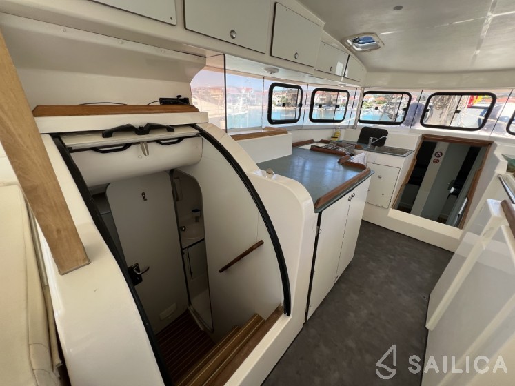 Atoll 6 - Yacht Charter Sailica