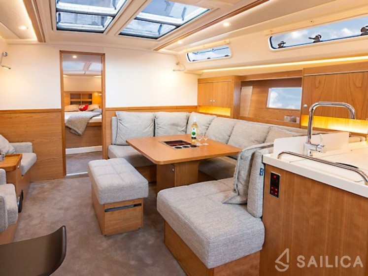Hanse 455 - Yacht Charter Sailica