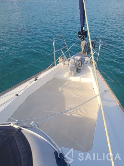 Atoll 6 - Yacht Charter Sailica