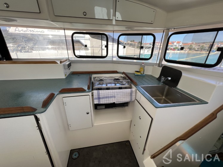 Atoll 6 - Yacht Charter Sailica