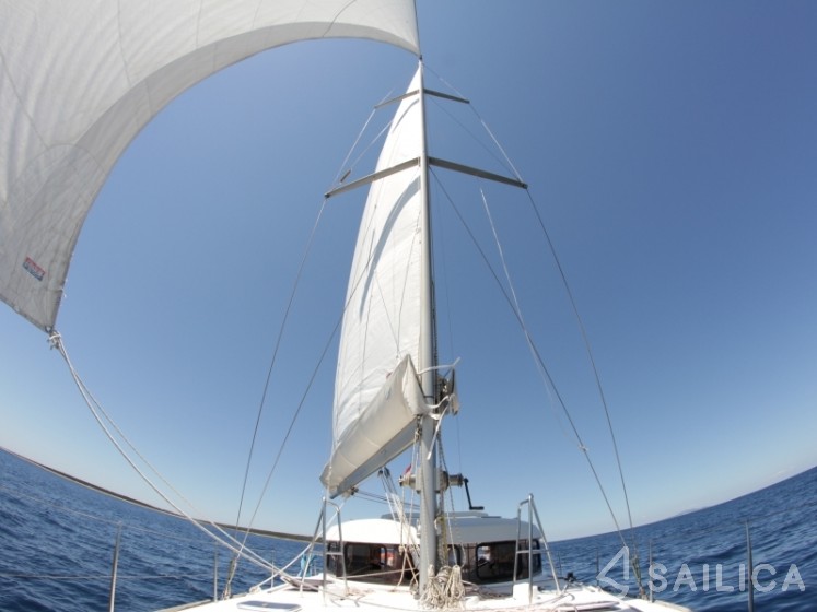 Atoll 6 - Yacht Charter Sailica