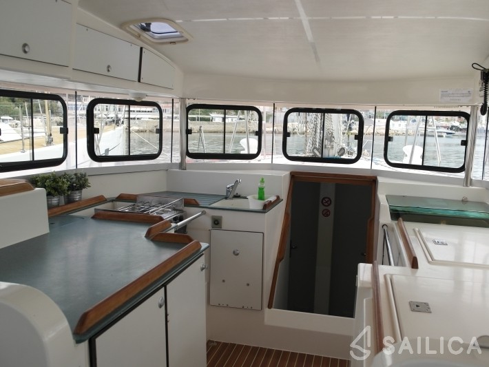 Atoll 6 - Yacht Charter Sailica