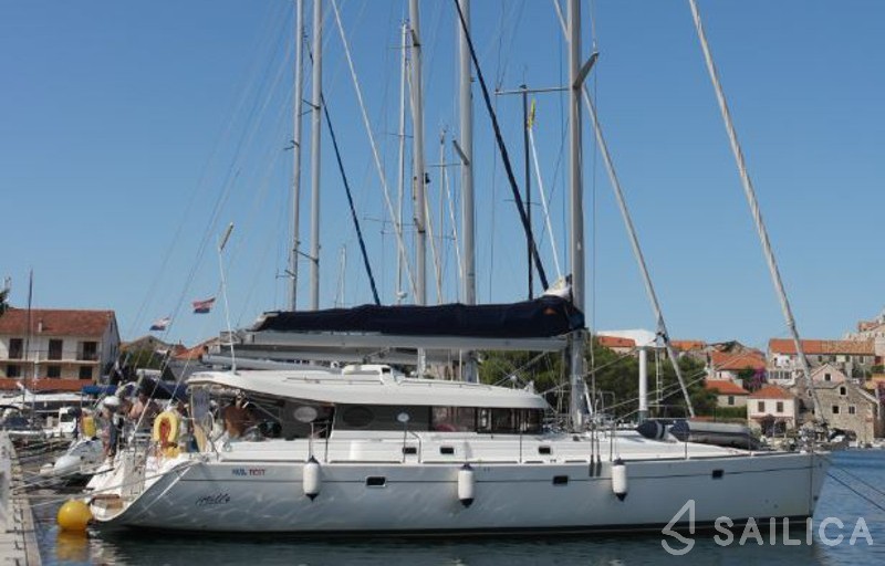 Atoll 6 - Yacht Charter Sailica