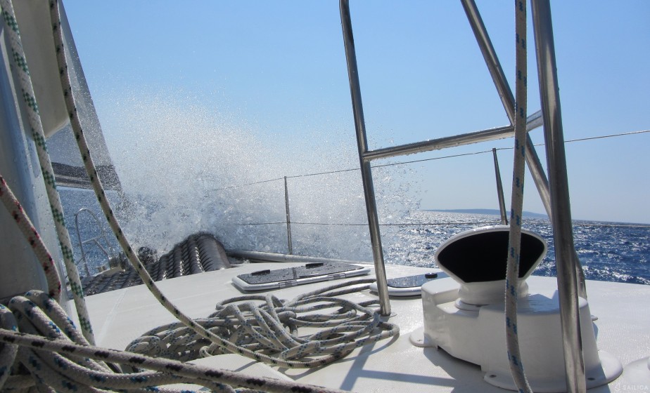 Atoll 6 - Yacht Charter Sailica