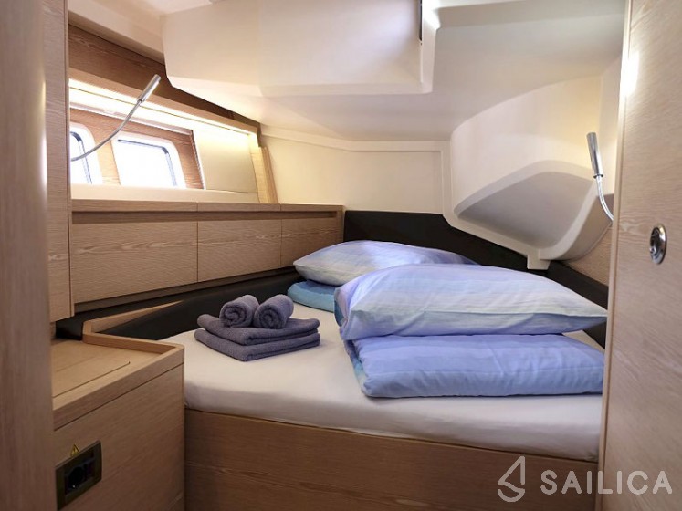 Hanse 588 - Yacht Charter Sailica