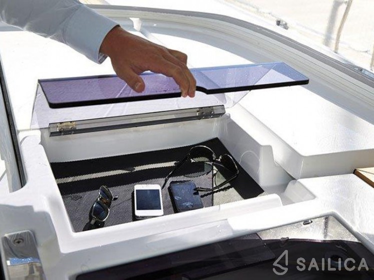 Hanse 505 - 4 + 1 cab. - Yacht Charter Sailica