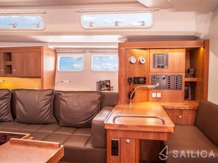 Hanse 505 - 4 + 1 cab. - Yacht Charter Sailica