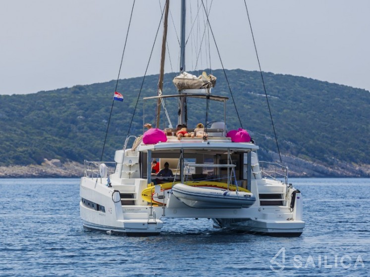 Bali 4.3 - Yacht Charter Sailica
