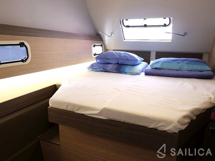 Bali 4.3 - Yacht Charter Sailica