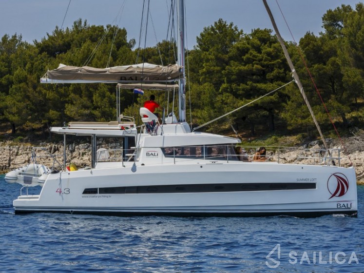 Bali 4.3 - Yacht Charter Sailica