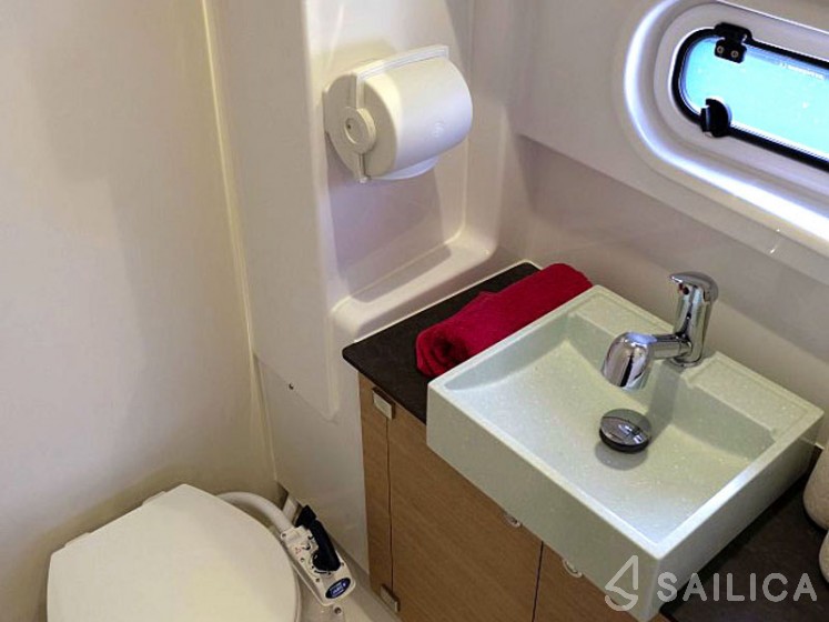 Bali 4.3 - Yacht Charter Sailica