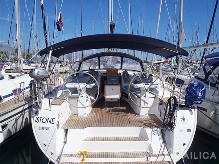 Bavaria Cruiser 45 - Yacht Charter Sailica