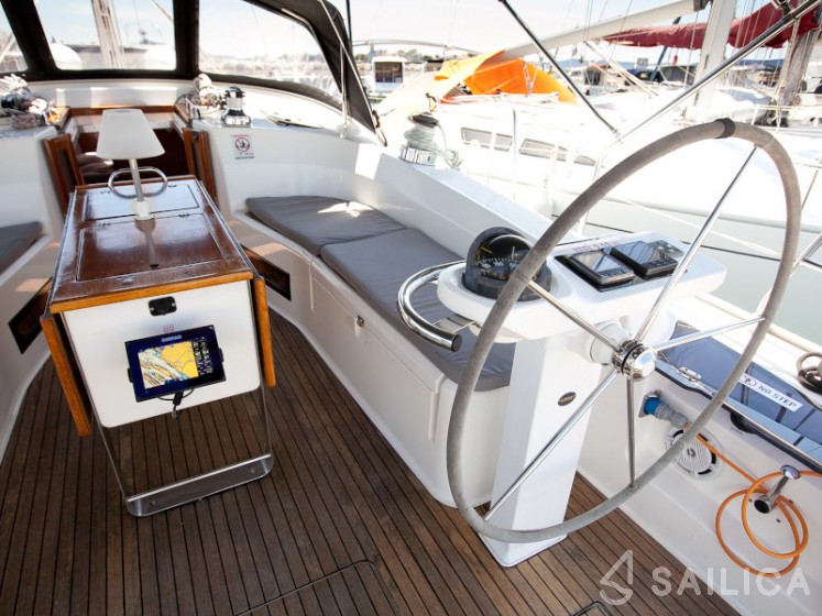 Bavaria Cruiser 45 - Yacht Charter Sailica