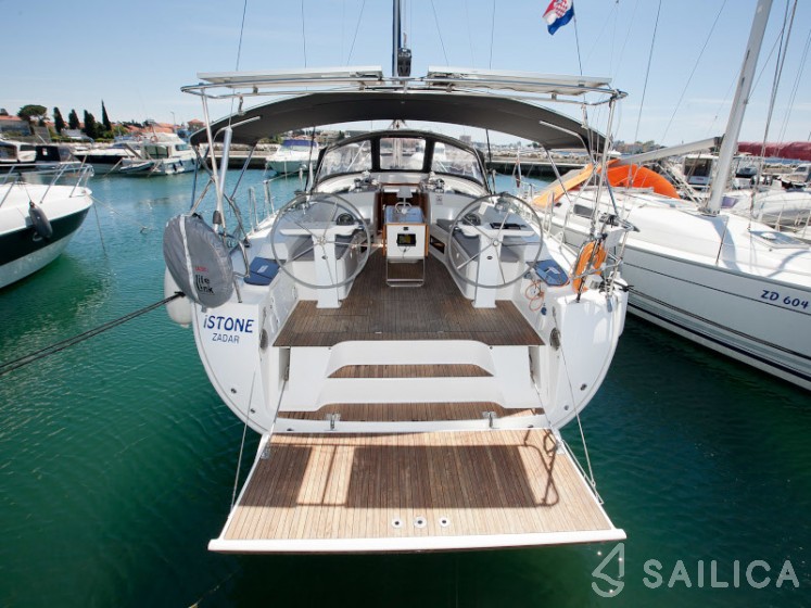 Bavaria Cruiser 45 - Yacht Charter Sailica