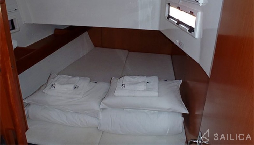 Bavaria Cruiser 45 - Yacht Charter Sailica