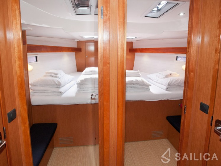 Bavaria Cruiser 45 - Yacht Charter Sailica