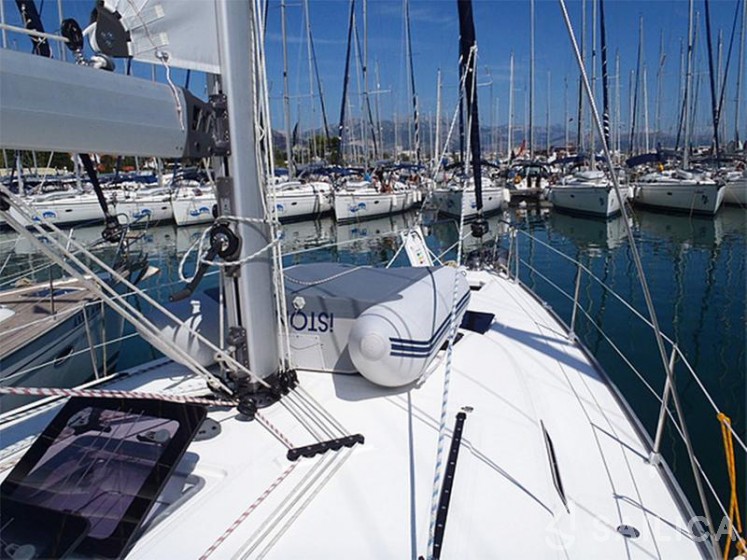 Bavaria Cruiser 45 - Yacht Charter Sailica