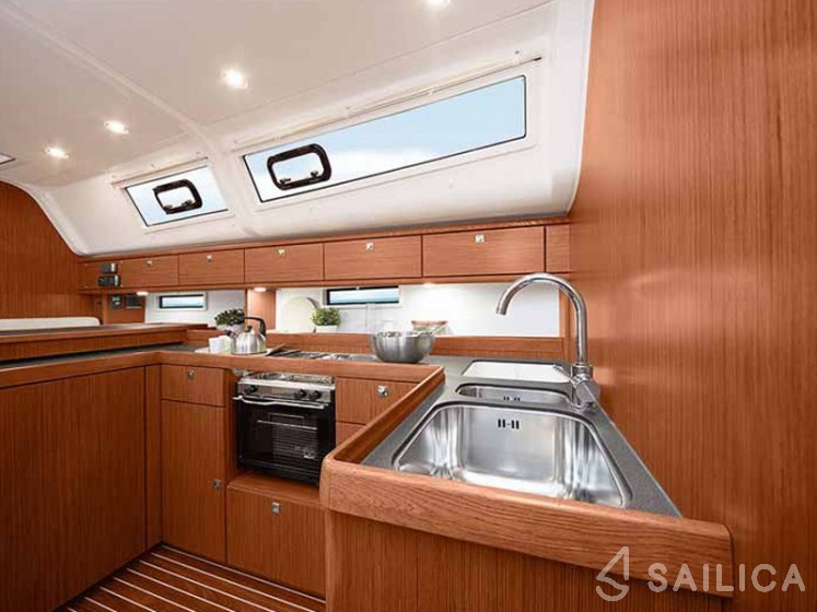 Bavaria Cruiser 51 - Yacht Charter Sailica