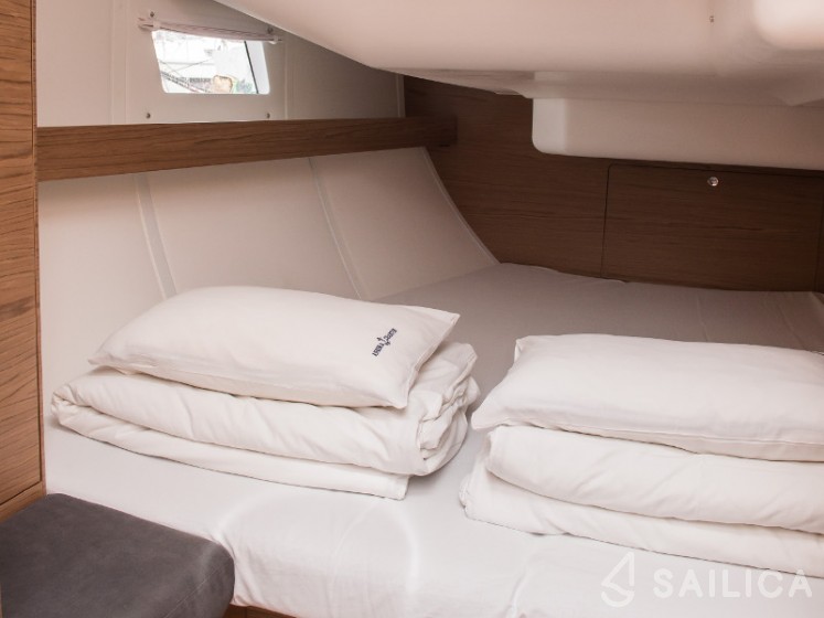 Elan 45 Impression - Yacht Charter Sailica