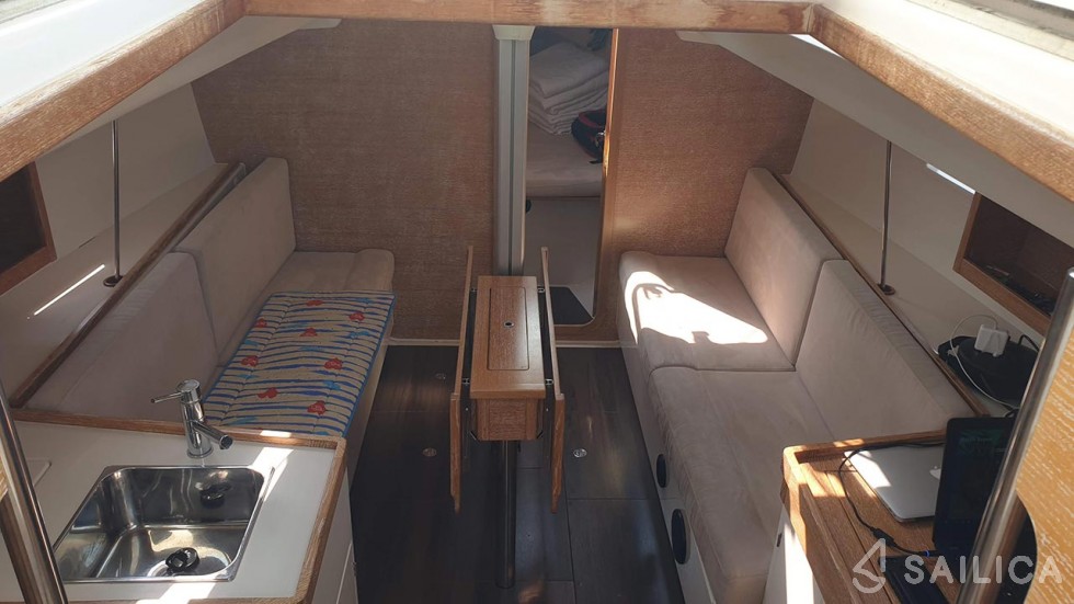 Salona 33 - Yacht Charter Sailica