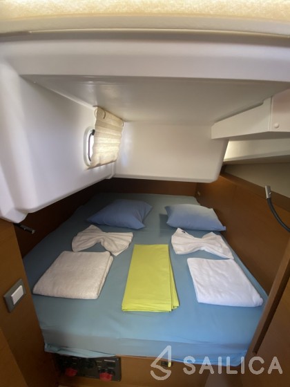 Sun Odyssey 440 - Yacht Charter Sailica