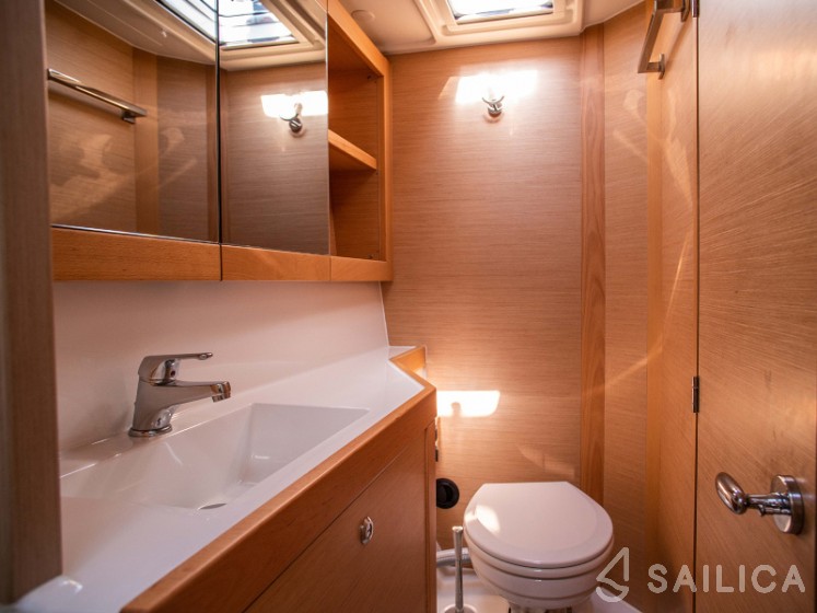 Lagoon 39 - 4 + 2 cab. - Yacht Charter Sailica
