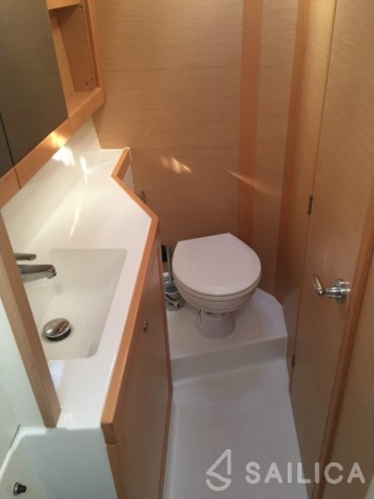 Lagoon 39 - 4 + 2 cab. - Yacht Charter Sailica