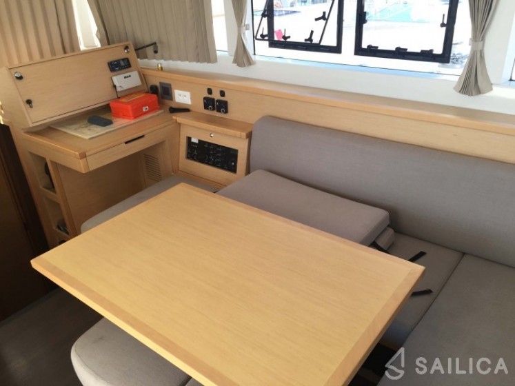 Lagoon 39 - 4 + 2 cab. - Yacht Charter Sailica