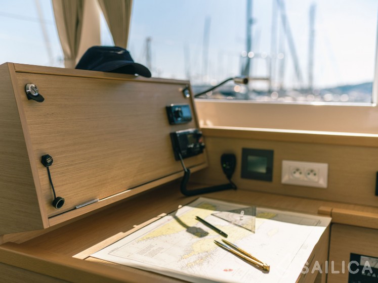 Lagoon 39 - 4 + 2 cab. - Yacht Charter Sailica