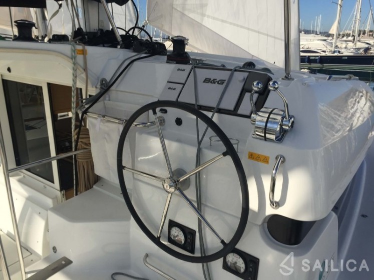 Lagoon 39 - 4 + 2 cab. - Yacht Charter Sailica