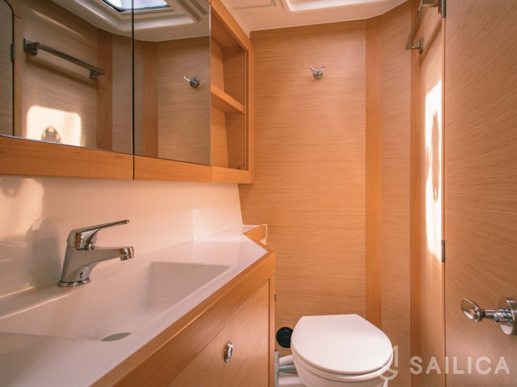 Lagoon 39 - 4 + 2 cab. - Yacht Charter Sailica