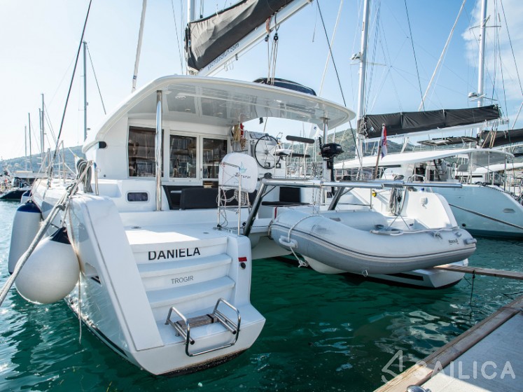 Lagoon 39 - 4 + 2 cab. - Yacht Charter Sailica
