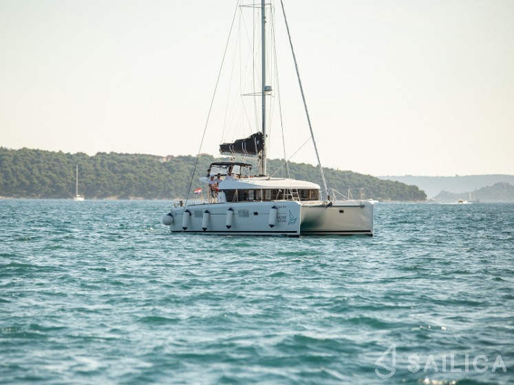 Lagoon 39 - 4 + 2 cab. - Yacht Charter Sailica