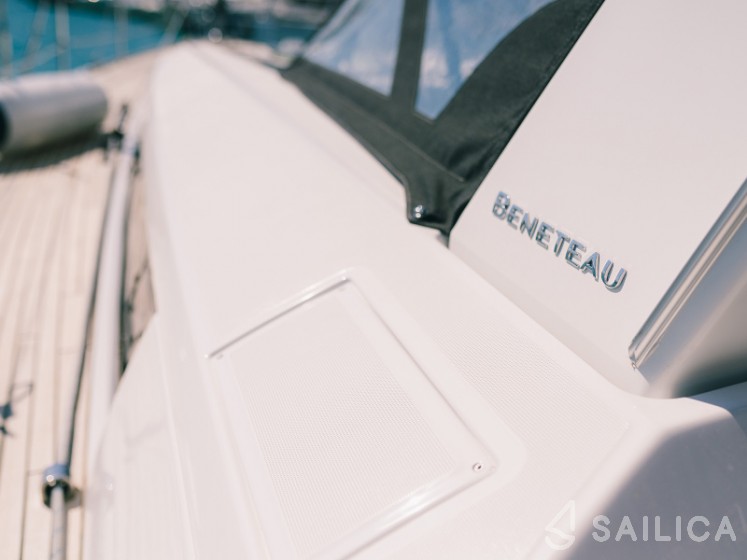 Oceanis 55 - 4 + 1 cab. - Yacht Charter Sailica