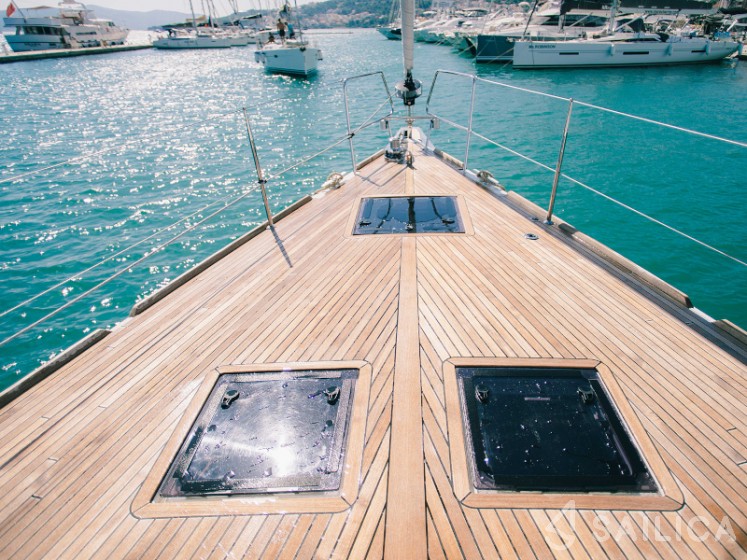 Oceanis 55 - 4 + 1 cab. - Yacht Charter Sailica