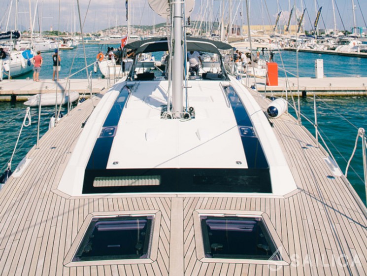 Oceanis 55 - 4 + 1 cab. - Yacht Charter Sailica