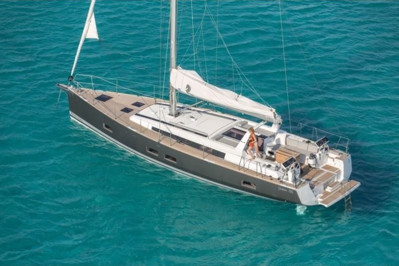 Oceanis 55 - 4 + 1 cab. - Yacht Charter Sailica