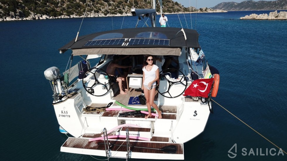 Oceanis 48 - Yacht Charter Sailica