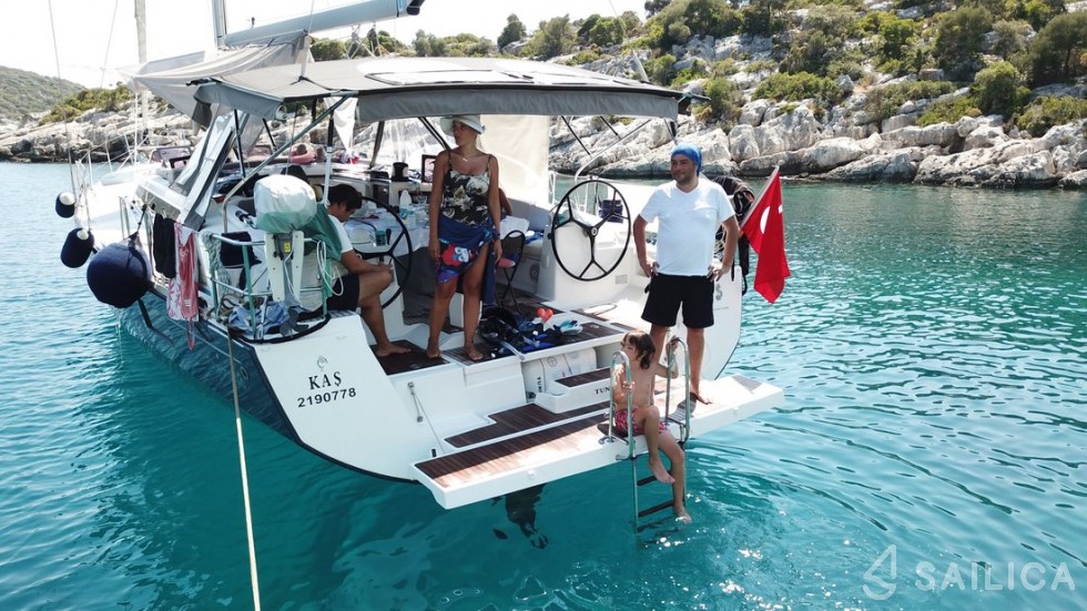 Oceanis 48 - Yacht Charter Sailica